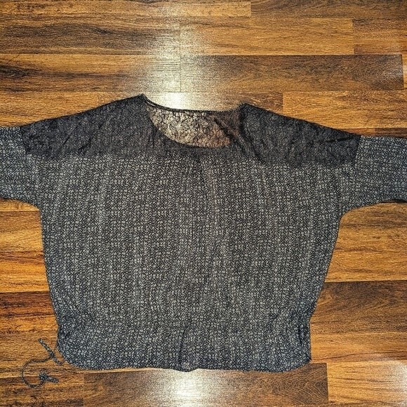 Gold Hawk Silk Gray Loose Fit Oversized Blouse Sleeve Top Lace Trim - Picture 7 of 10